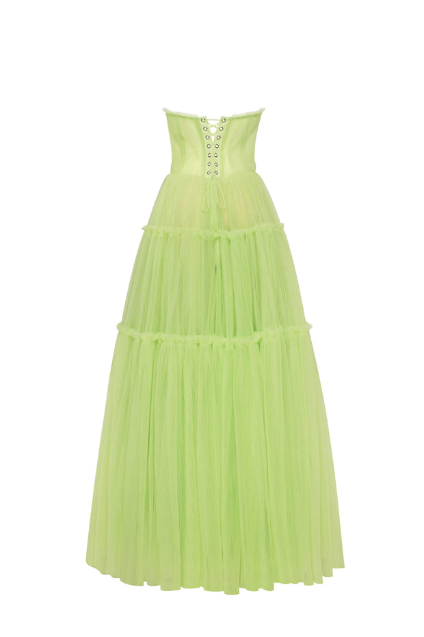 فستان طويل من التول باللون الأخضر الفاتح مع تنورة مكشكشة