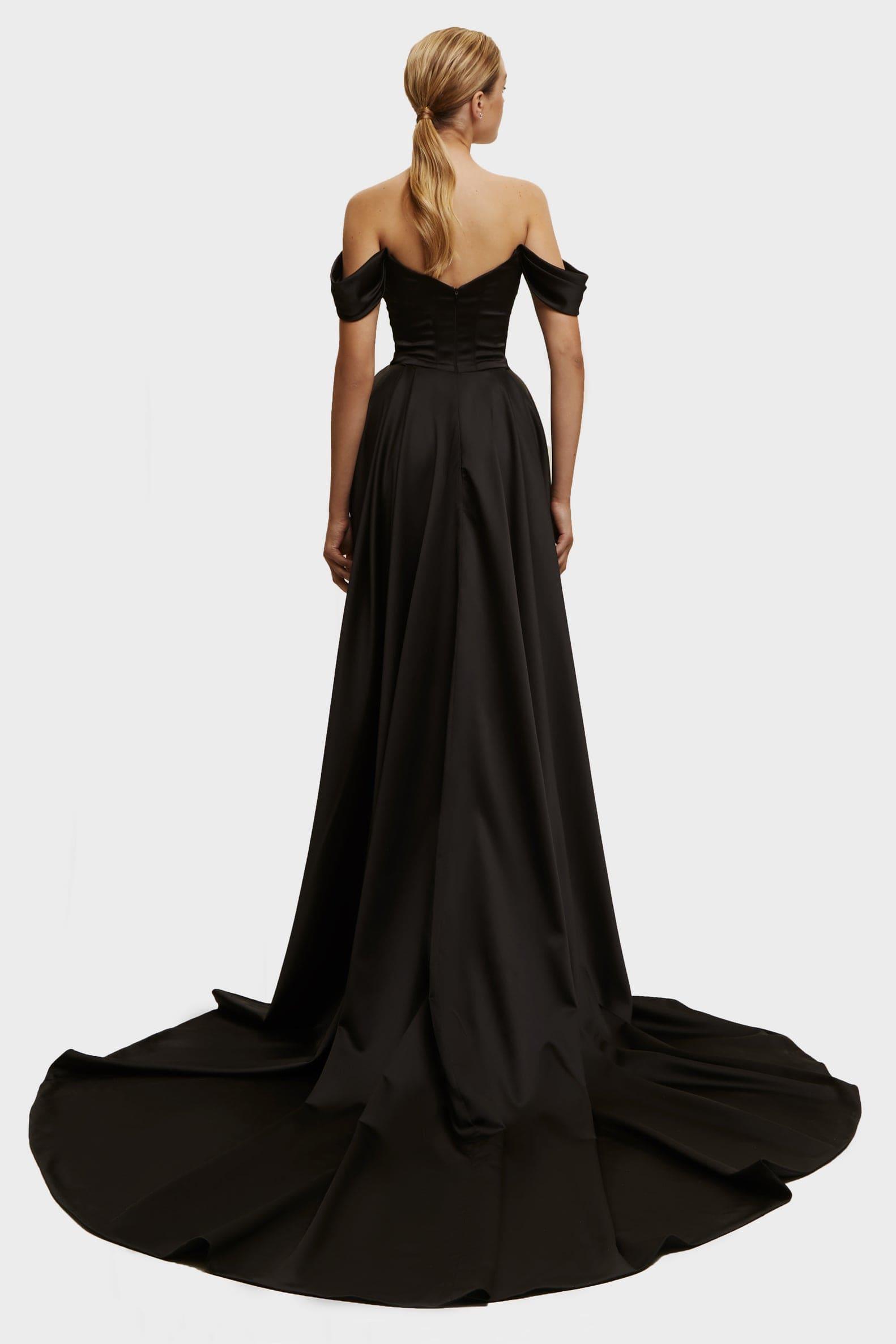 Black Gothic Princess Ball Gown Wedding Dress | Black wedding gowns, Black  wedding dresses, Ball gown wedding dress