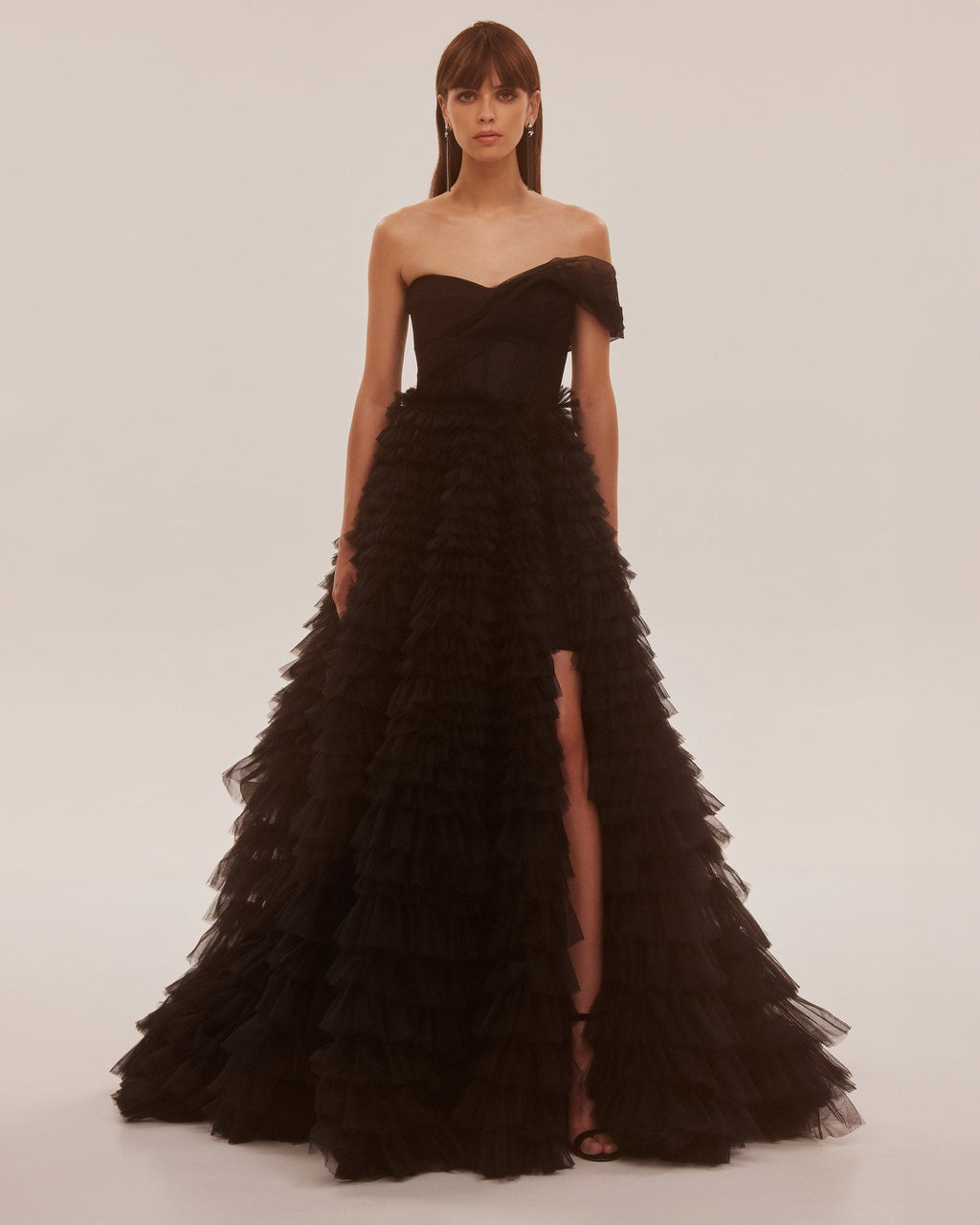 Timeless one-shoulder frill-layered ball gown in black