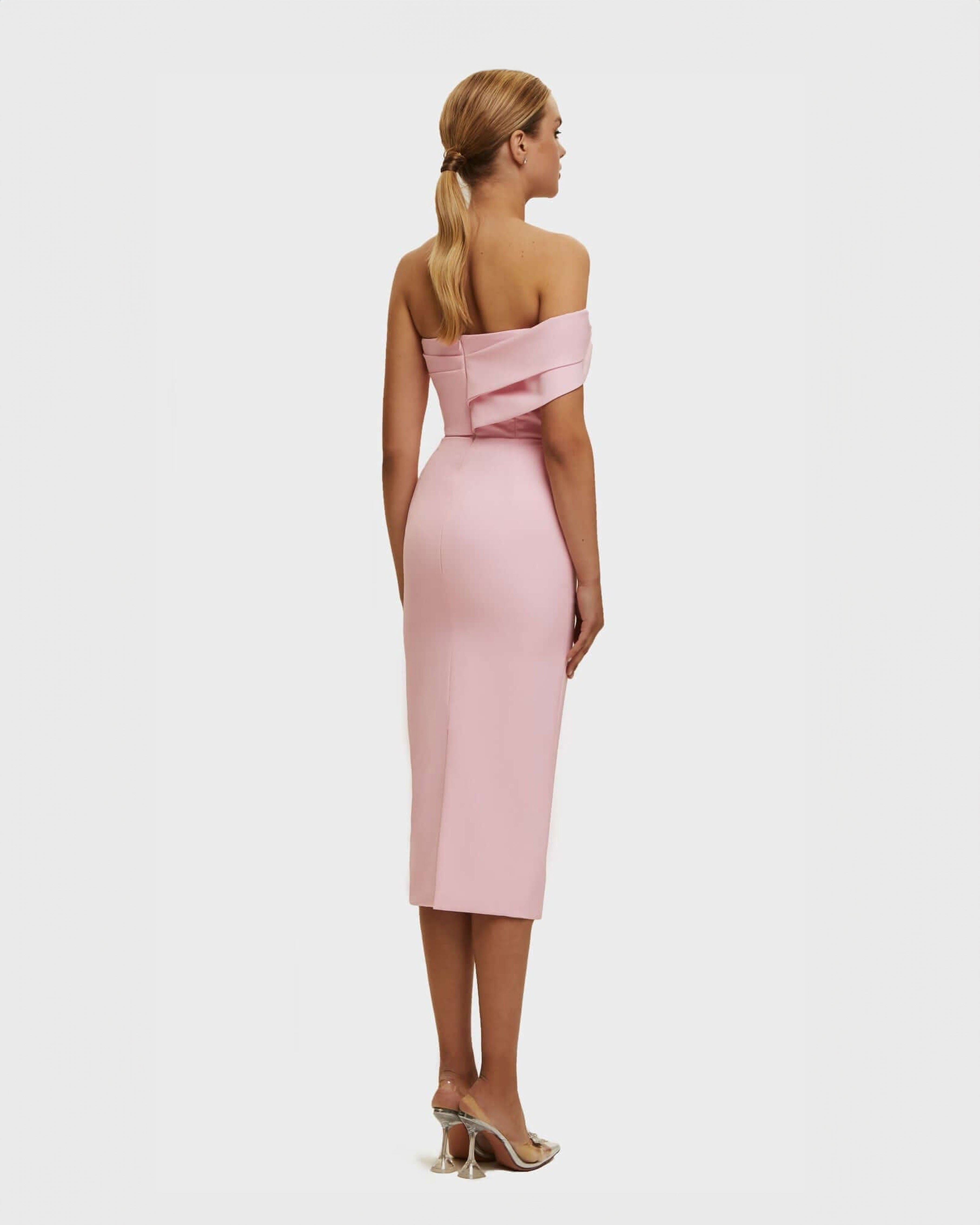 Pink Classy midi dress with open neckline