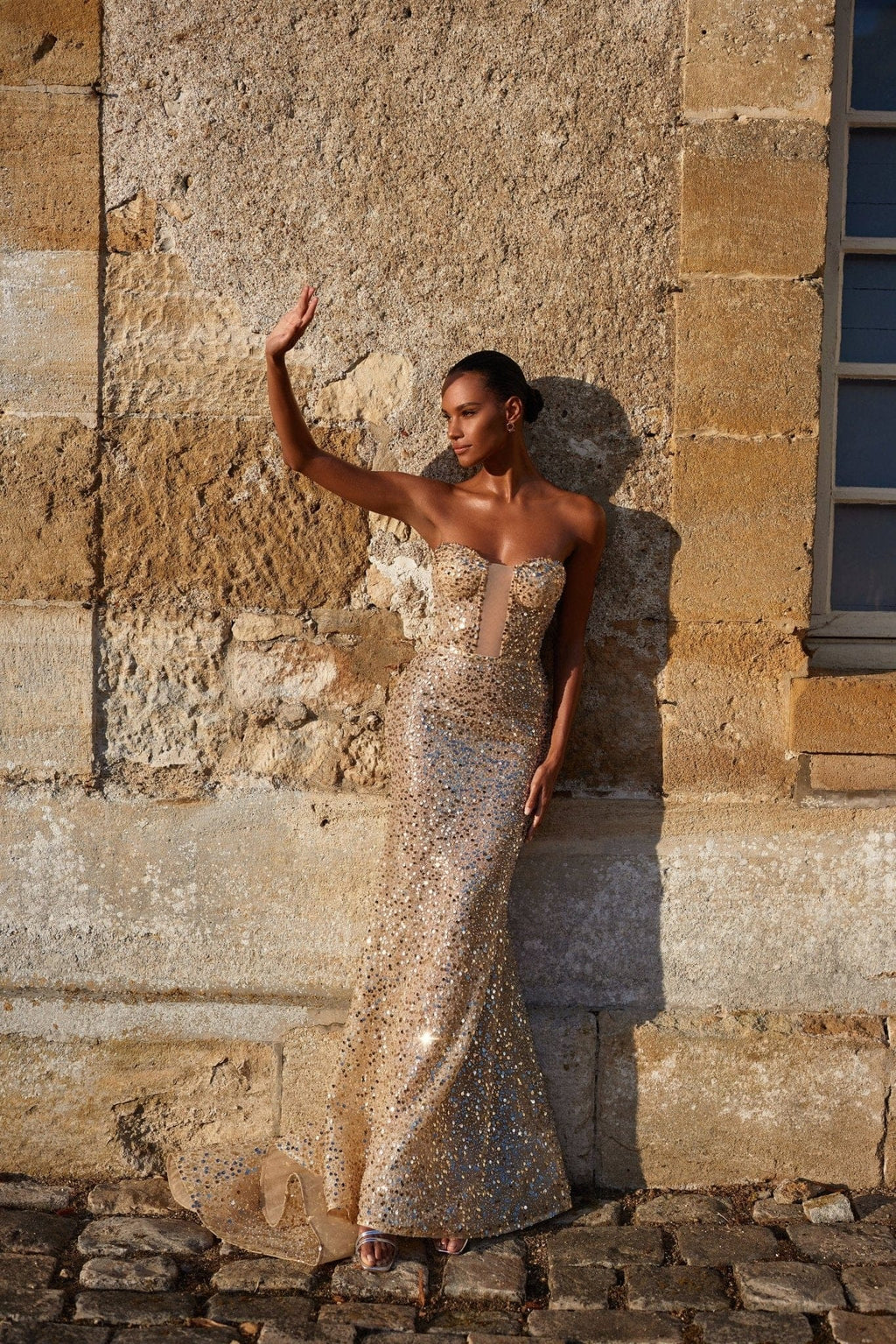 Showstopper maxi dress covered in gold sequins - Milla